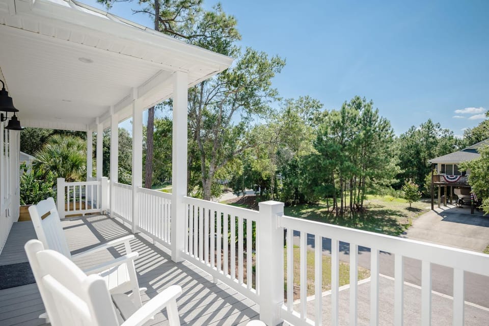 Heads Carolina by Oak Island Accommodations House in Oak Island