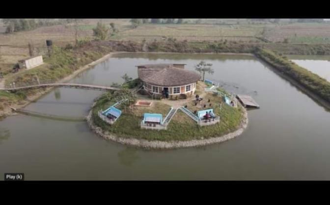 Nearby landmark, Restaurant/places to eat, Natural landscape, Breakfast