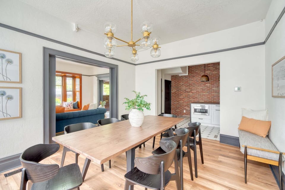Stay Portland - Luxury Living on NW 23rd Ave, Walk Score 99 House in Portland