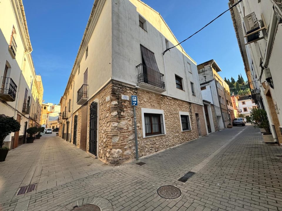 Property building, Street view