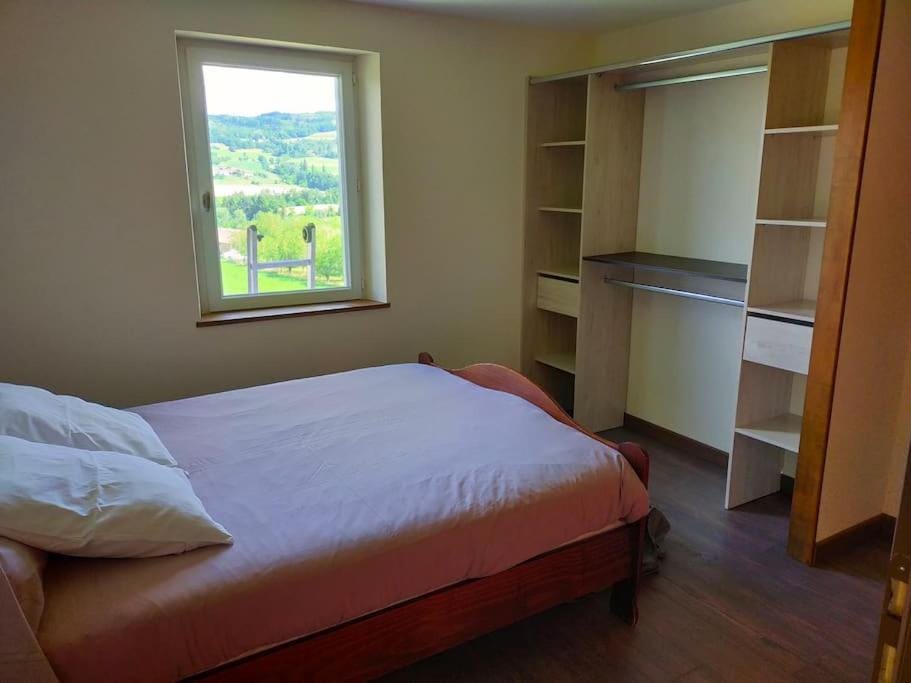 les collines Apartment in Auvergne-Rhône-Alpes