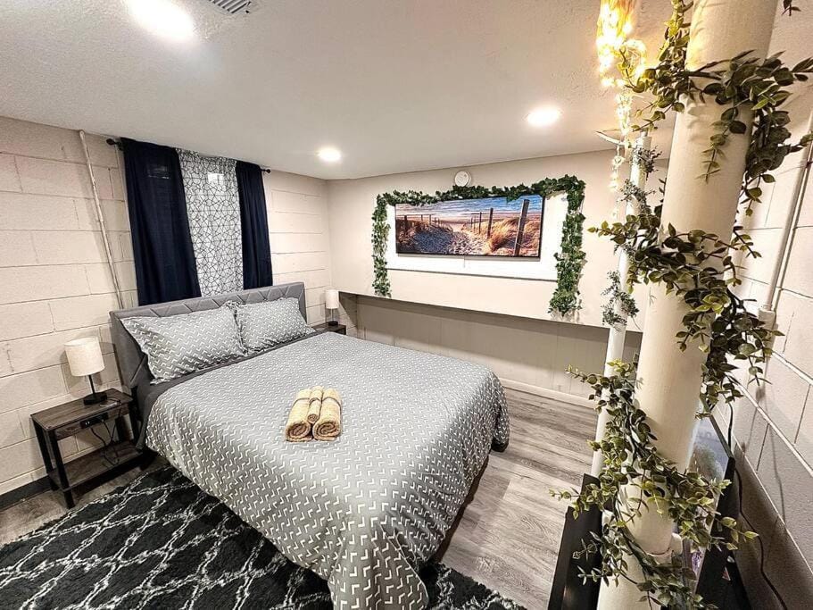 Bed, Bedroom