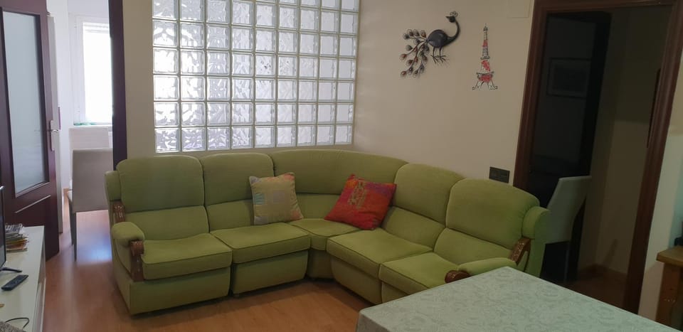 Apartamentos Salamanca Puerta Zamora, Centro, Wifi con salón y 2 dormitorios, Parking Apartment in Salamanca