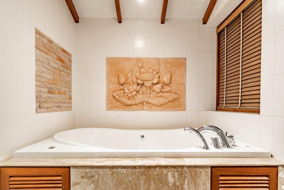 Bathroom, Bath
