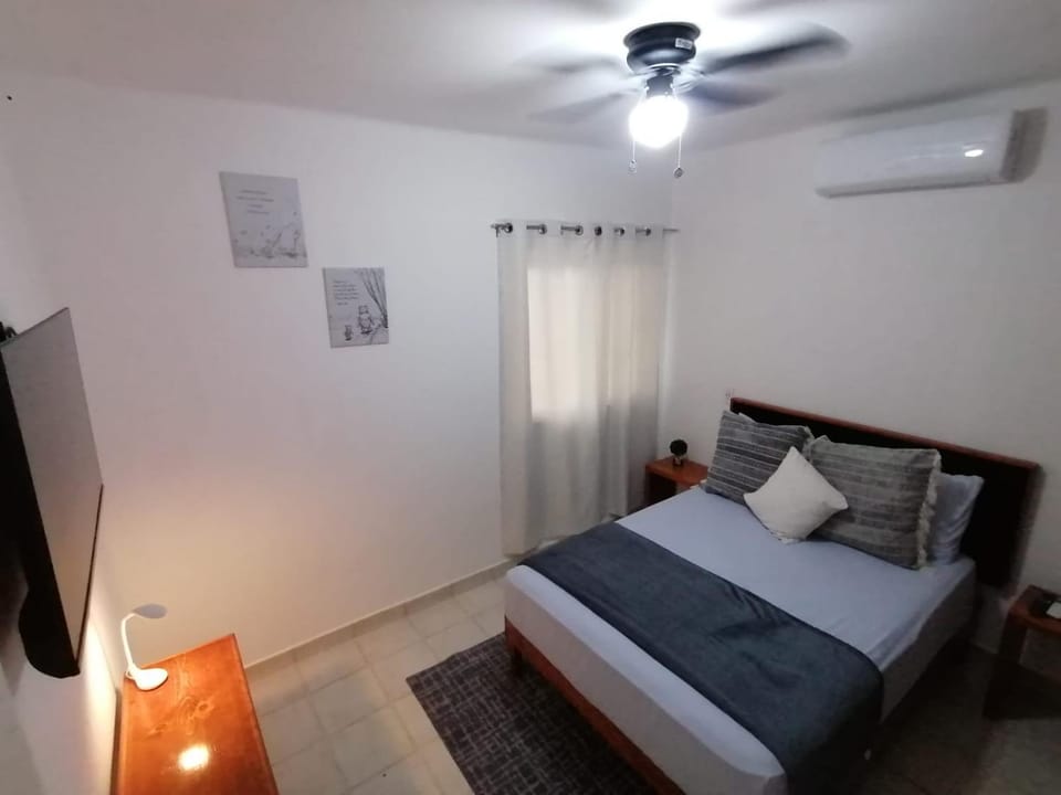 Bedroom, air conditioner