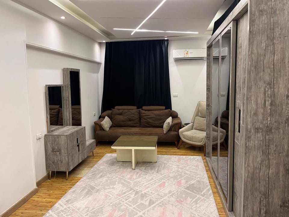 شقة فندقيه غرفتين بجوار سيتي ستارز طريق النصر Apartment in Cairo Governorate