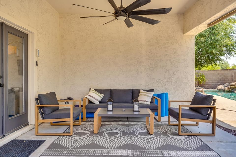 Heated Pool, Furnished Patio! Gilbert Getaway House in Gilbert