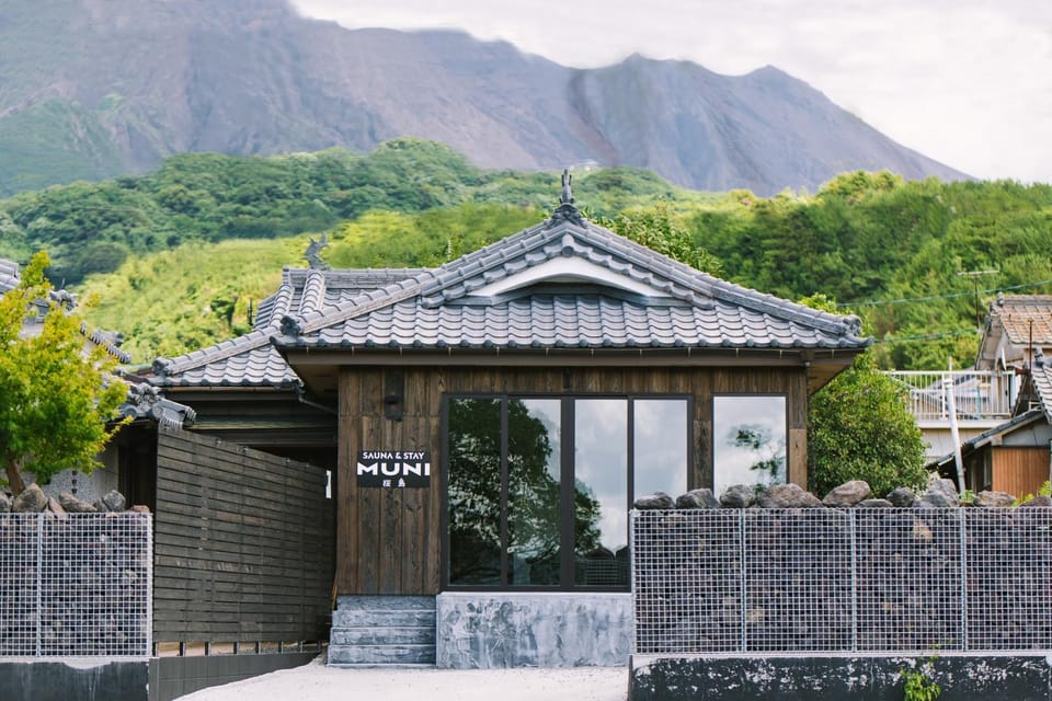 Property building, Day, Natural landscape, Mountain view