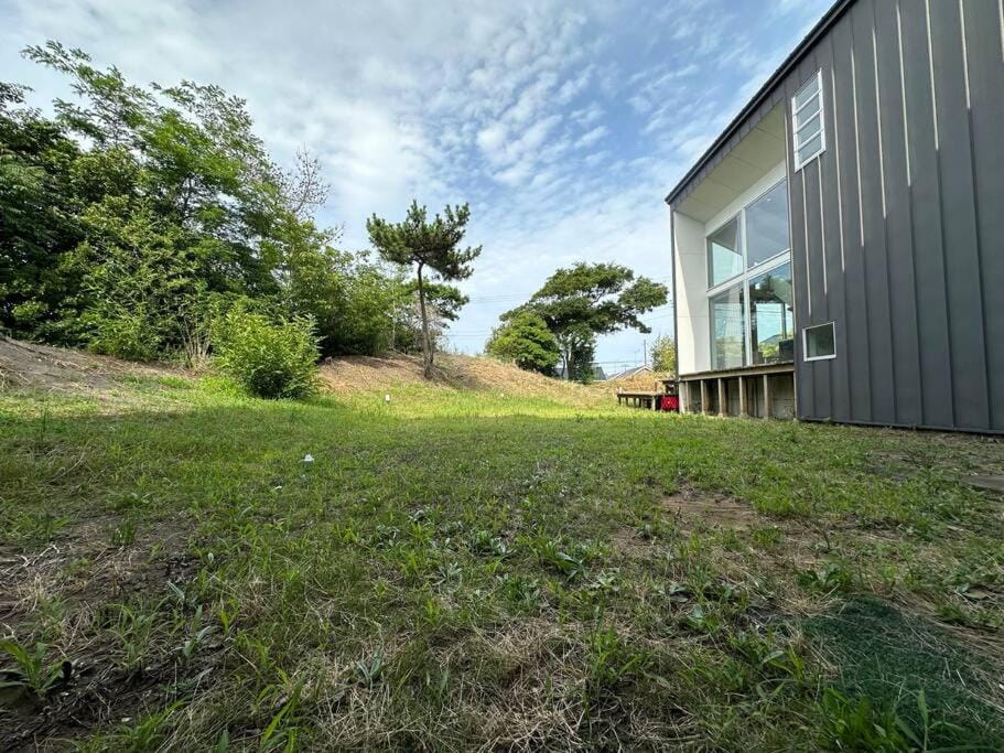Property building, Garden