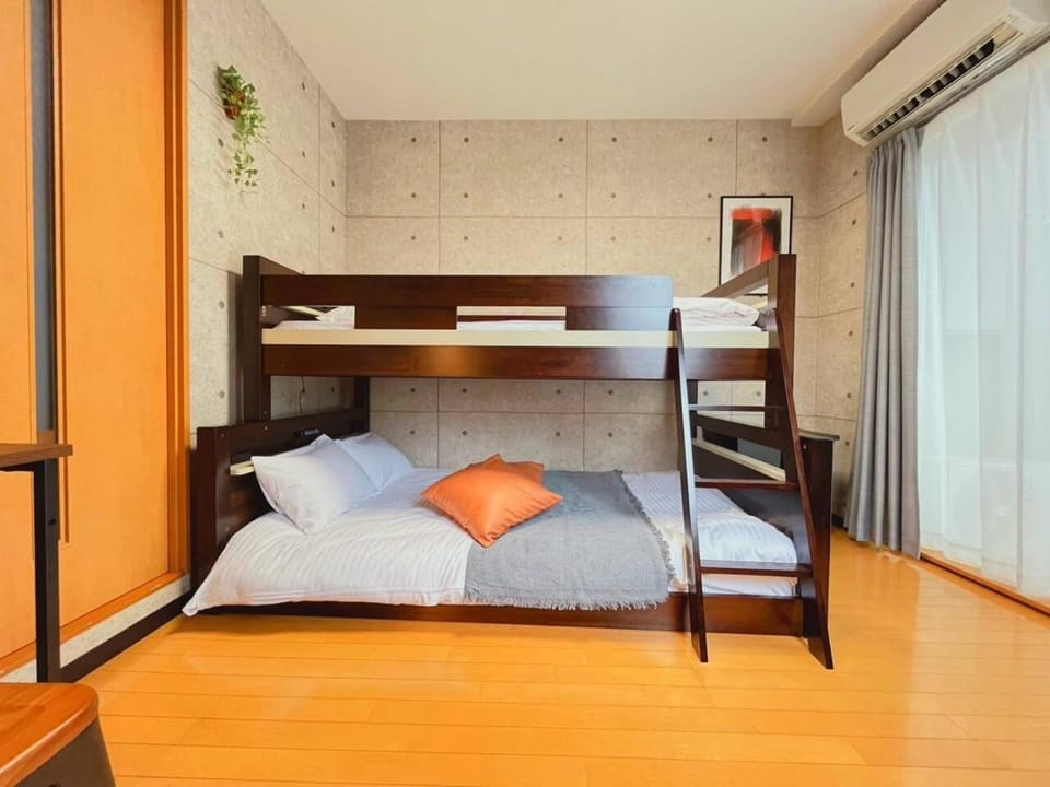 Bed, bunk bed