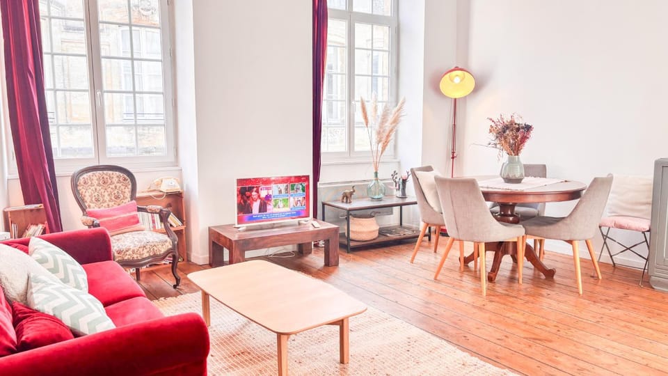 Communal lounge/ TV room, Living room