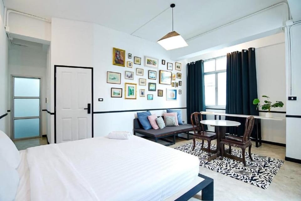 Photo of the whole room