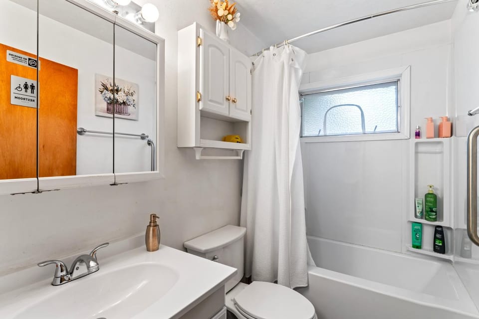 Bathroom, Bath