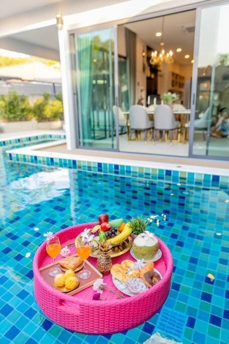 Pool Villa No 10 by Duangtham Villa in Krabi Changwat