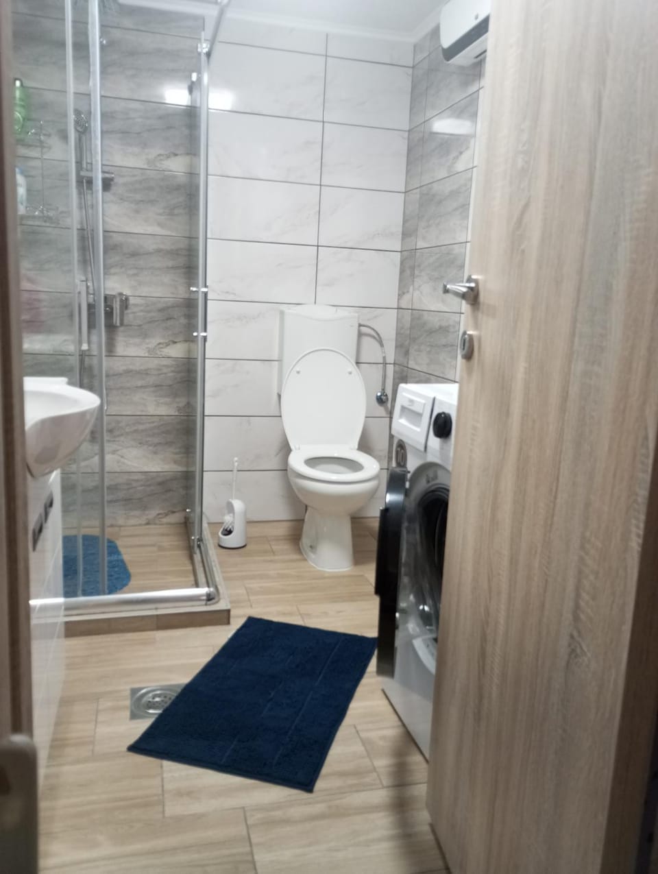 Shower, Bathroom, washing machine