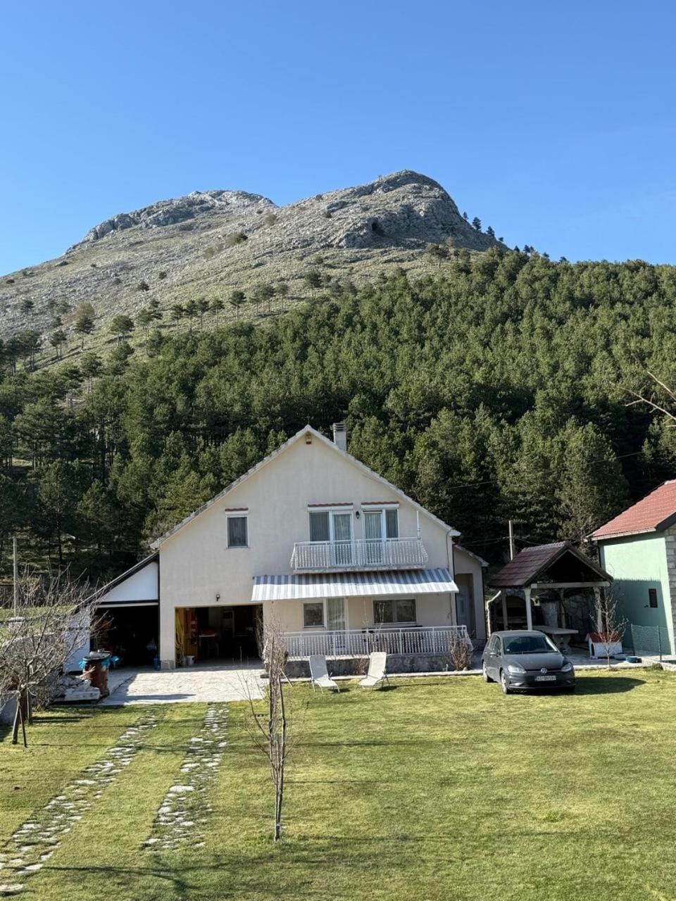 Family house on the mountain - Krstac, Njegusi House in Montenegro