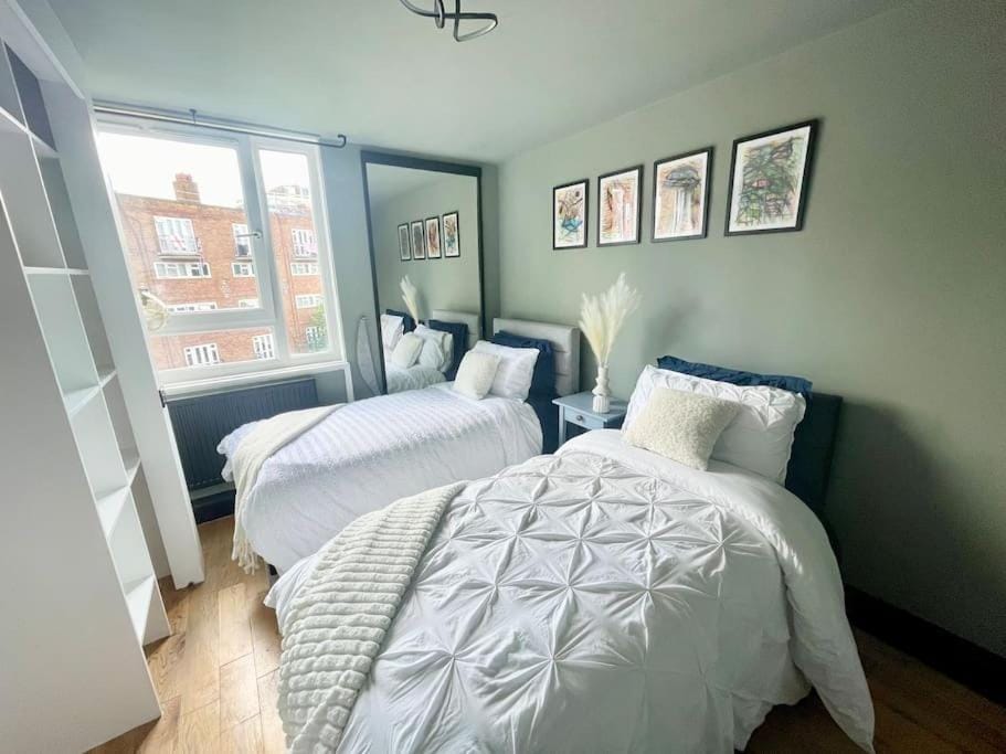NEW Deluxe Central 2Bed Beautiful Apartment Old St Apartment in London Borough of Islington