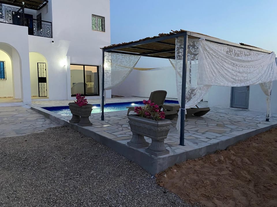 Property building, Pool view, sunbed