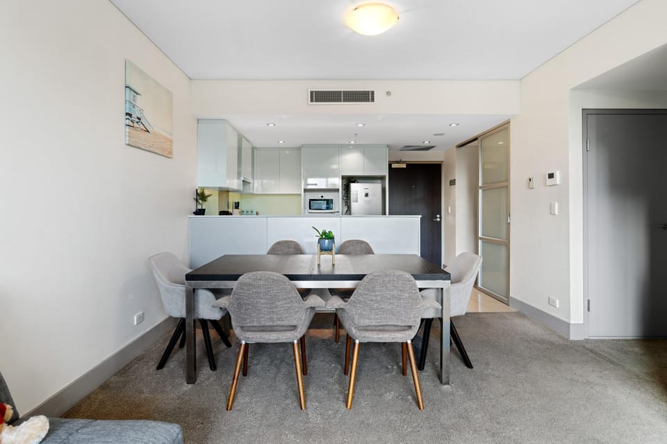 CBD Apt near Town Hall, QVB & Darling Harbour & ICC Apartment in Sydney