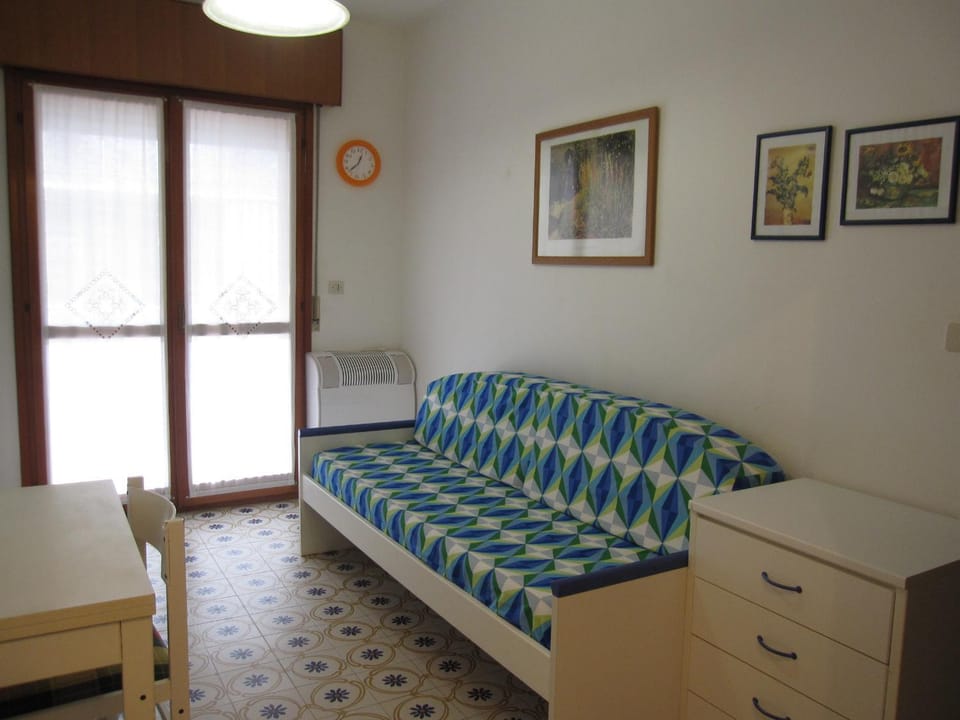 Bed, Living room, Dining area