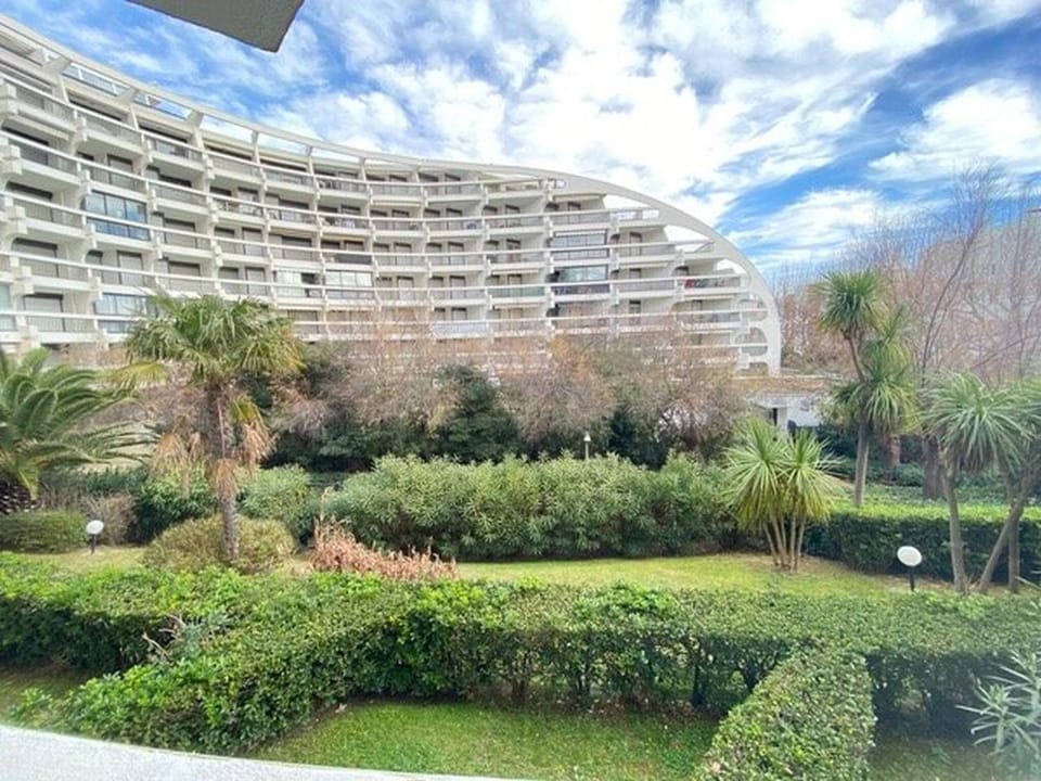 Property building, Day, Natural landscape, Garden, Other, Garden view