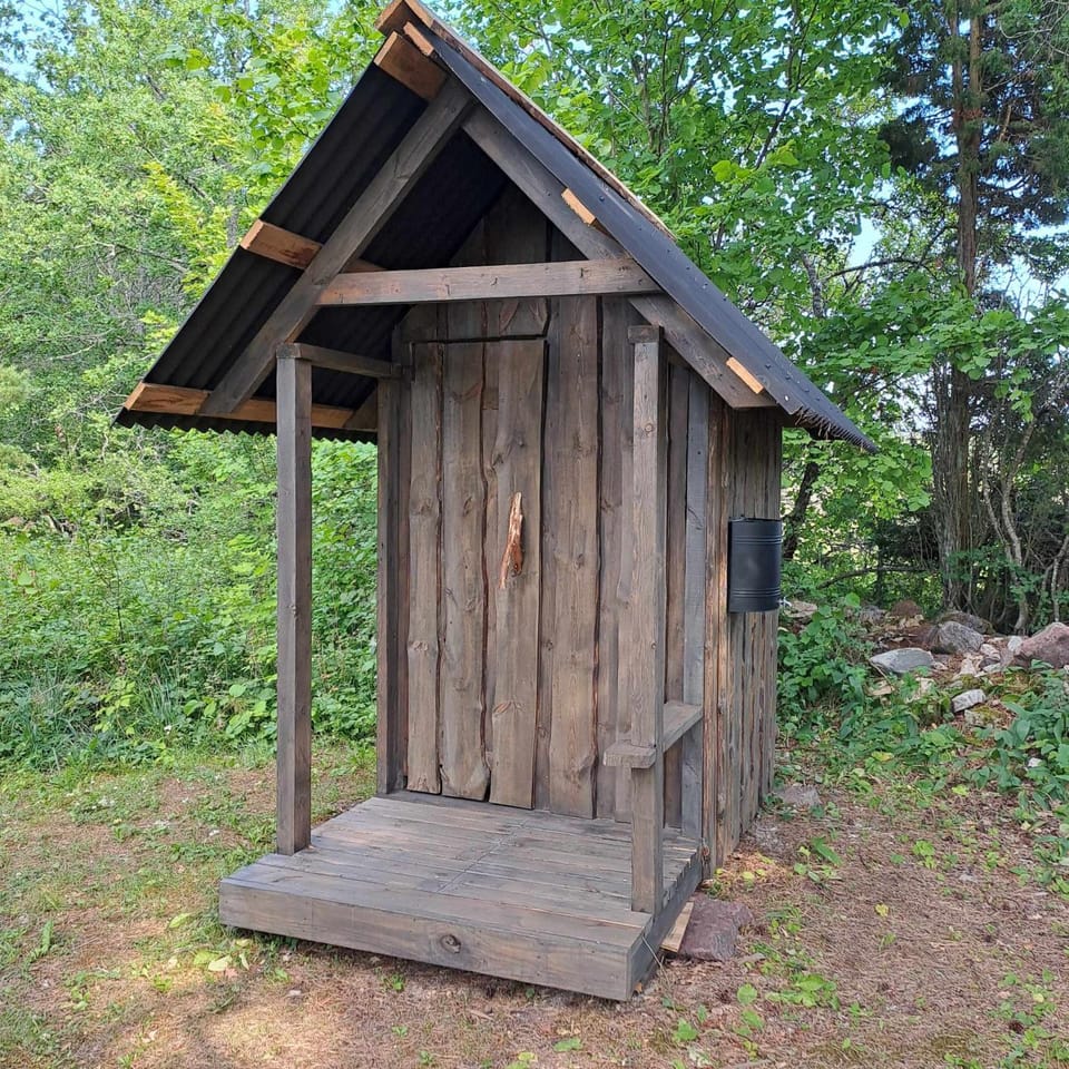 Trummi glämping ja korstnata saun Luxury tent in Estonia