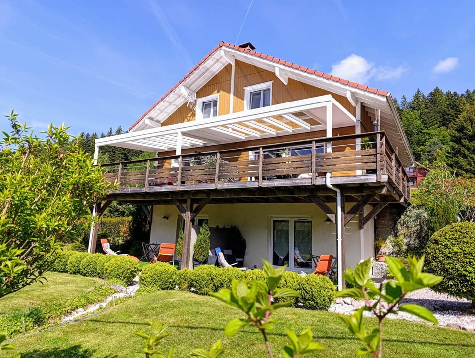 Property building, Balcony/Terrace, Garden view