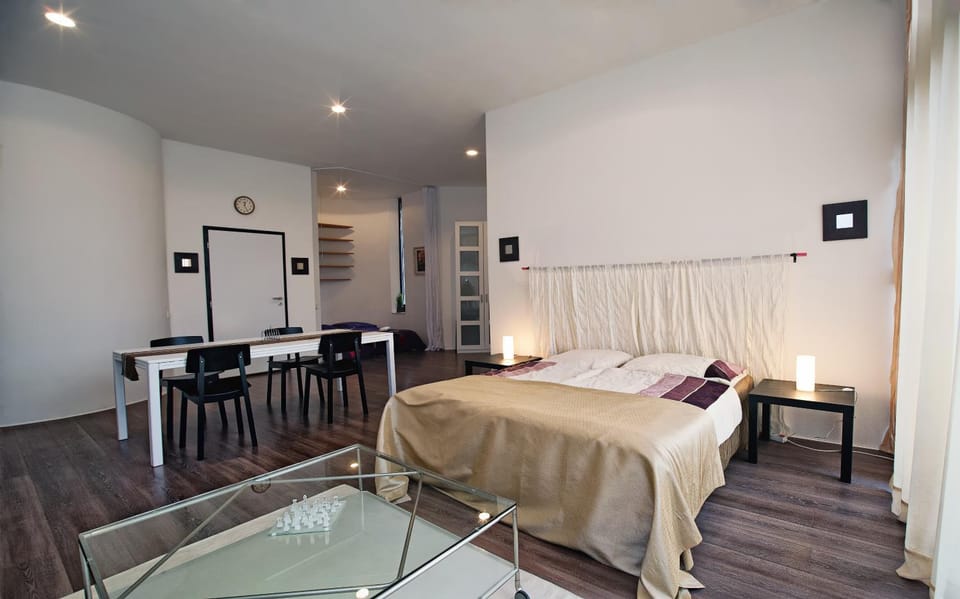 Living room, Dining area, Bedroom