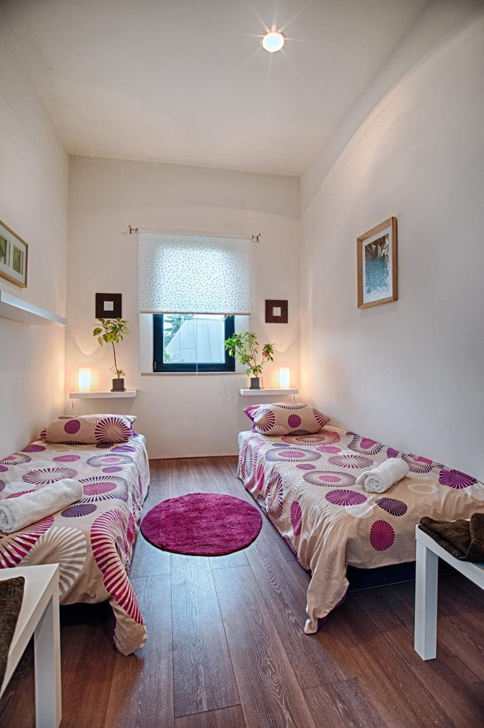 Photo of the whole room, Decorative detail, Bedroom