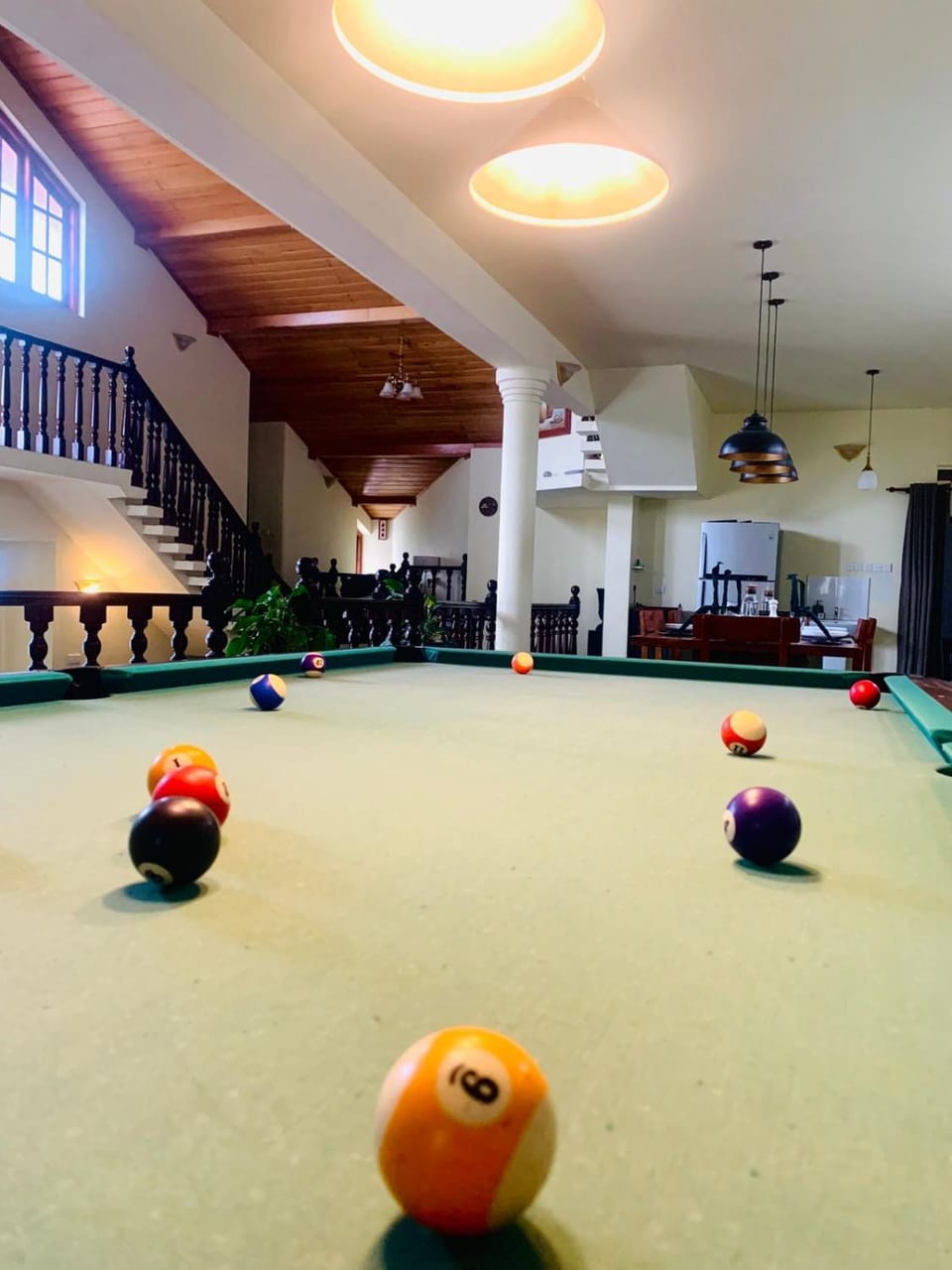 Billiard, Game Room