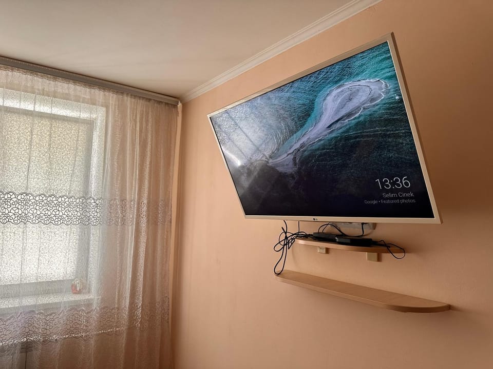 Communal lounge/ TV room, TV and multimedia, Evening entertainment
