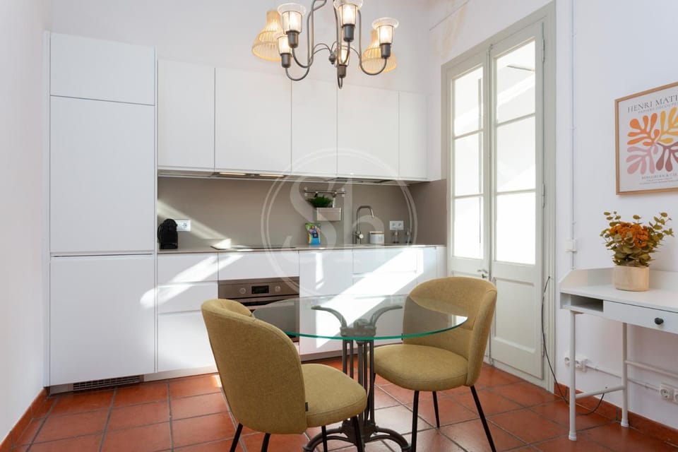 Chic Urban Apartment in Central Eixample Apartment in Barcelona