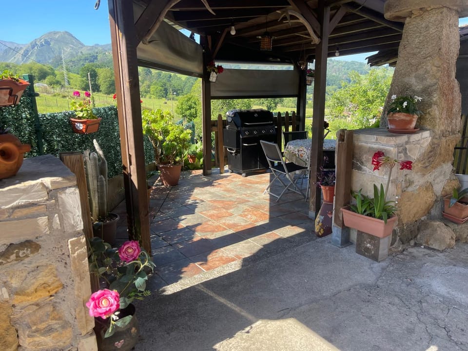 BBQ facilities, Garden, Balcony/Terrace, Pets, Parking