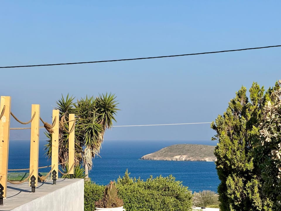 Nearby landmark, Mountain view, Sea view