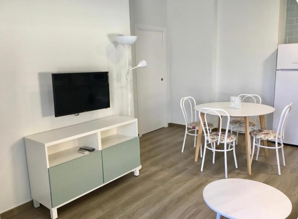 TV and multimedia, Dining area