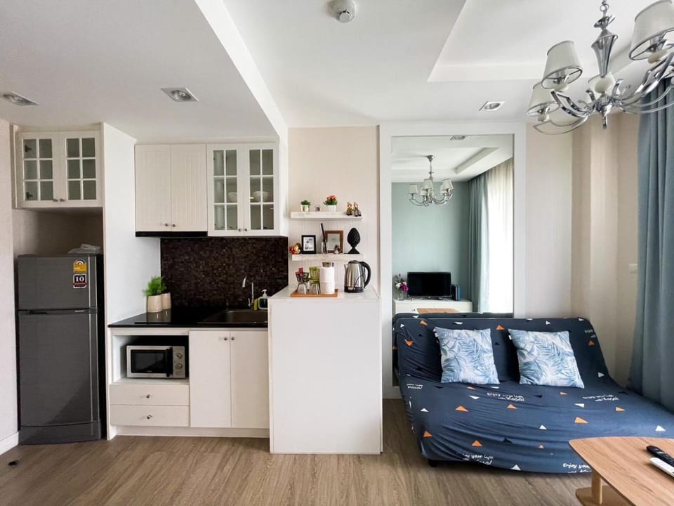 Sweetie's room & The Blu x Bangsaen Apartment in Chon Buri Changwat