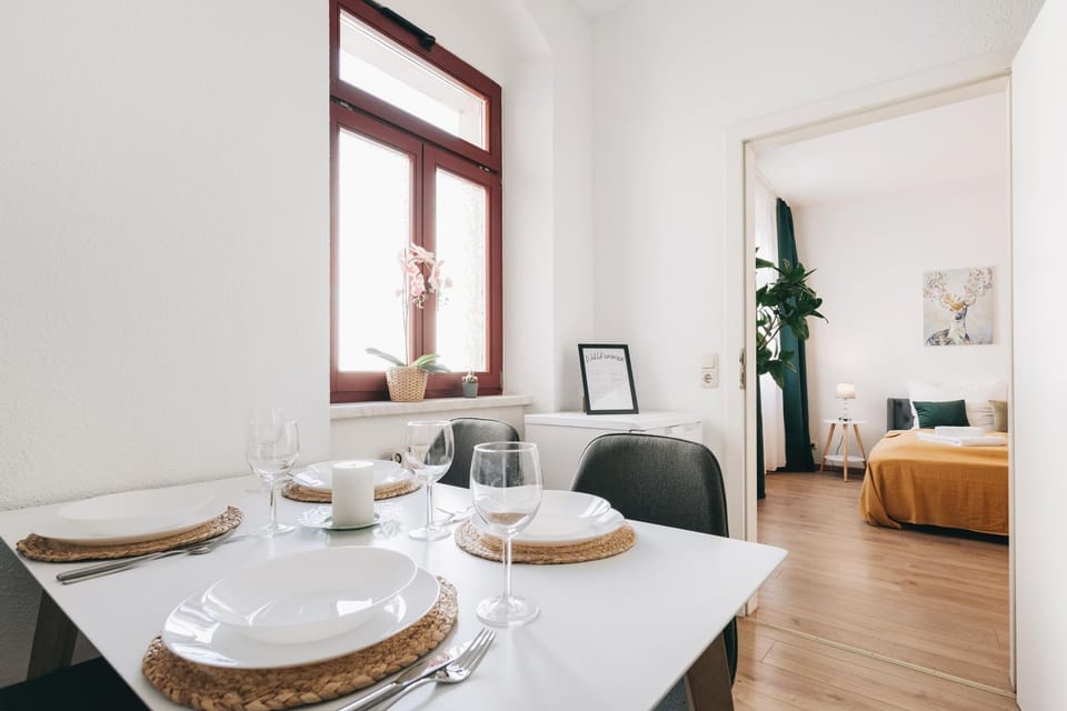Dining area, kitchen