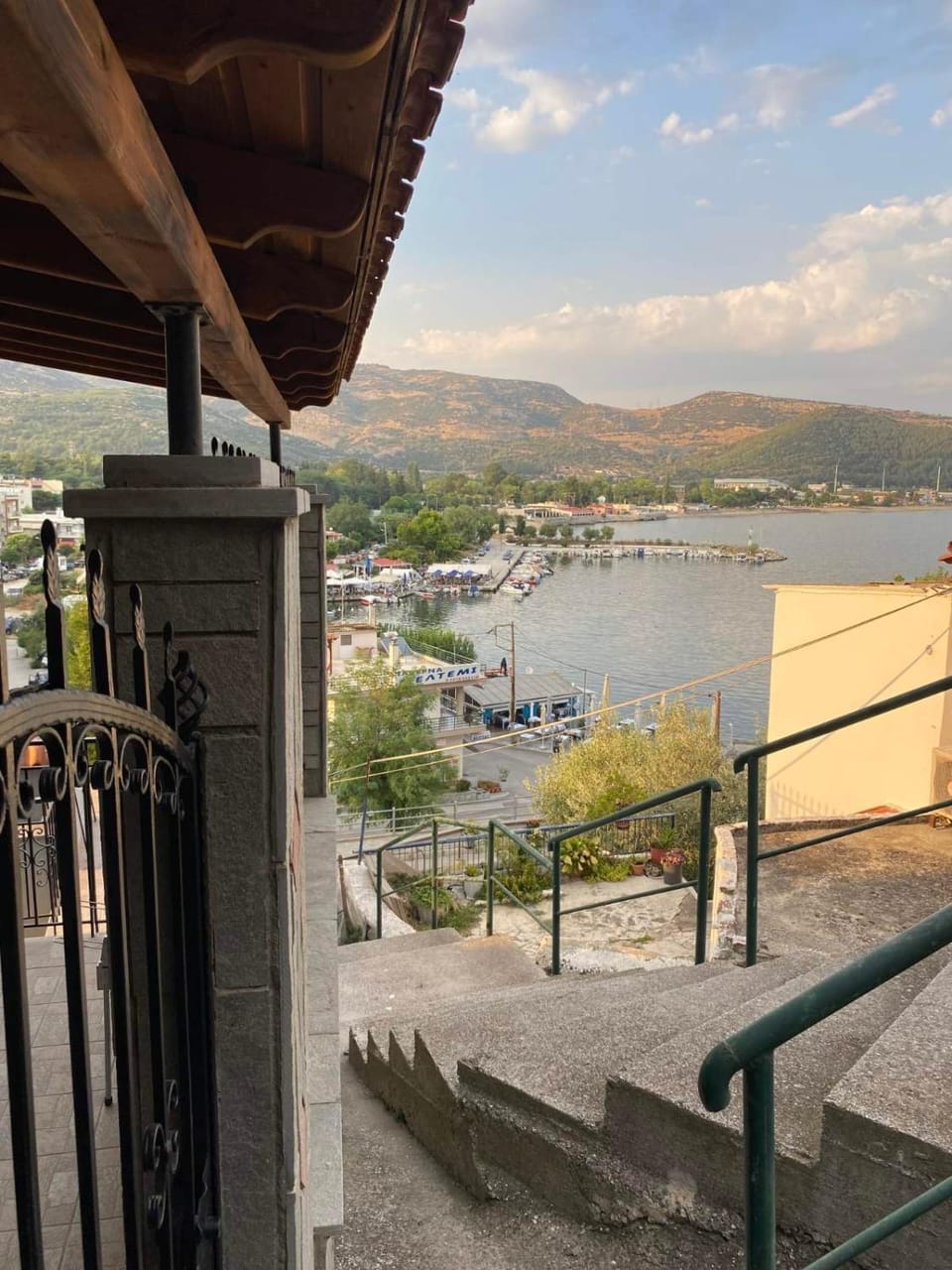 Port View Maisonette Apartment in Kavala