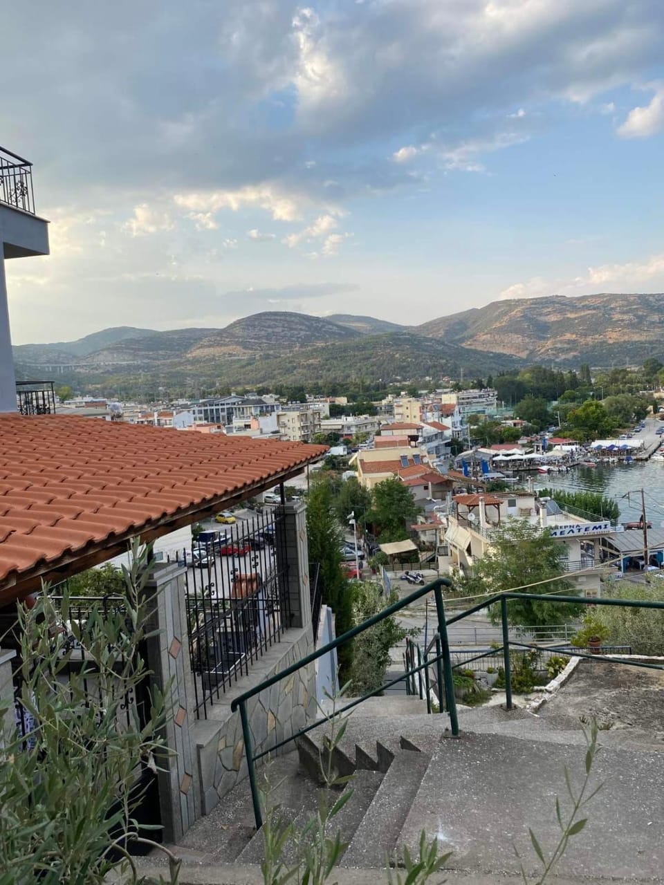 Port View Maisonette Apartment in Kavala