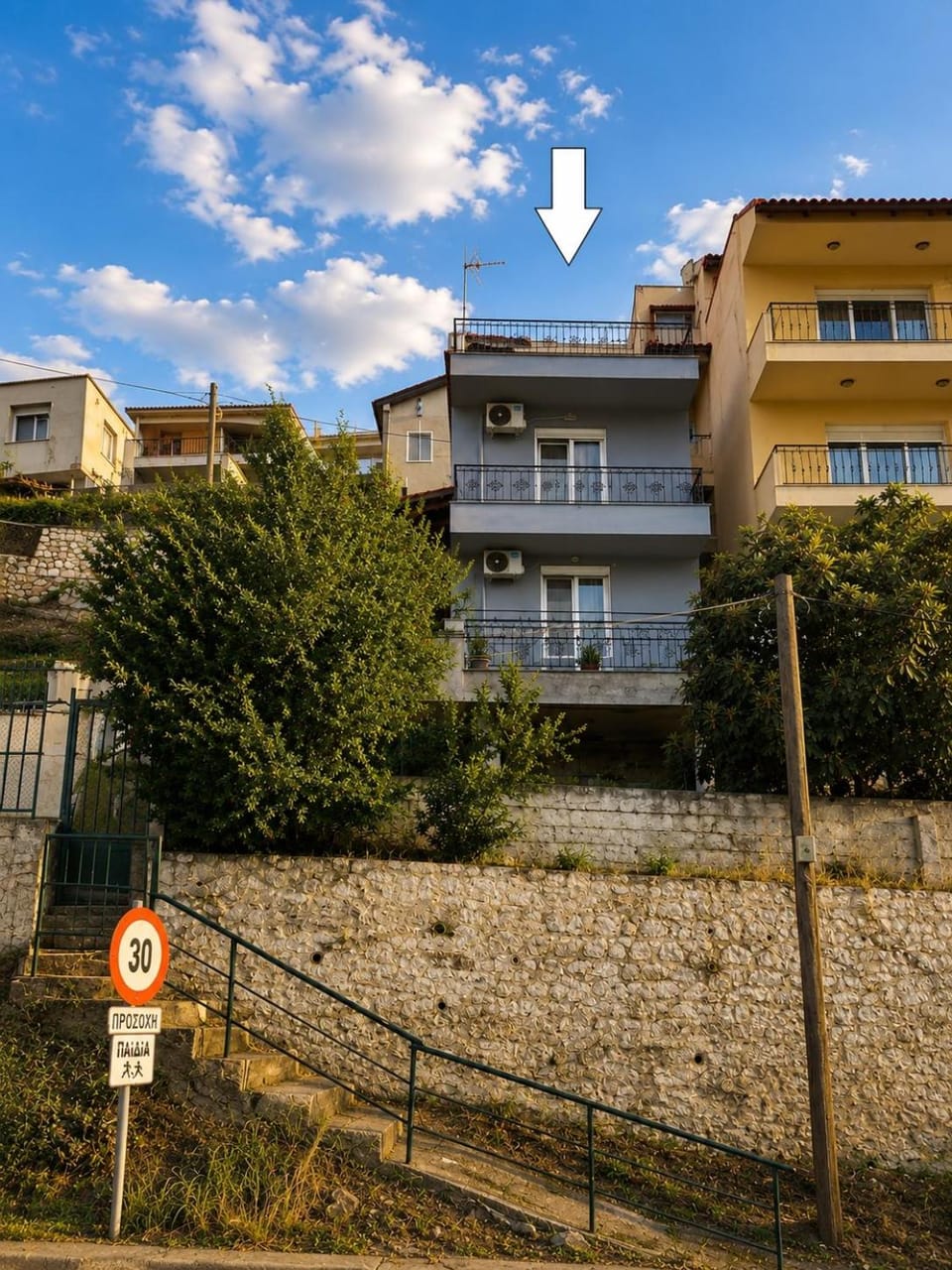 Port View Maisonette Apartment in Kavala