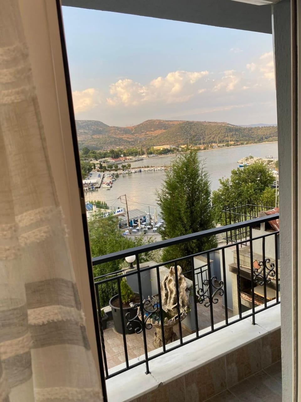 Port View Maisonette Apartment in Kavala