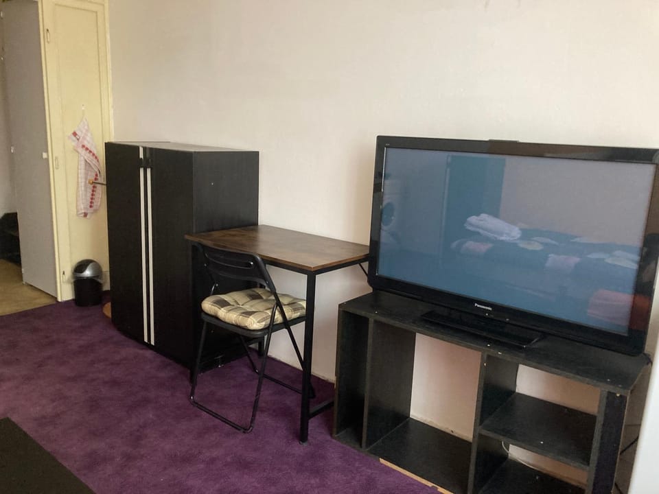 Living room, Photo of the whole room