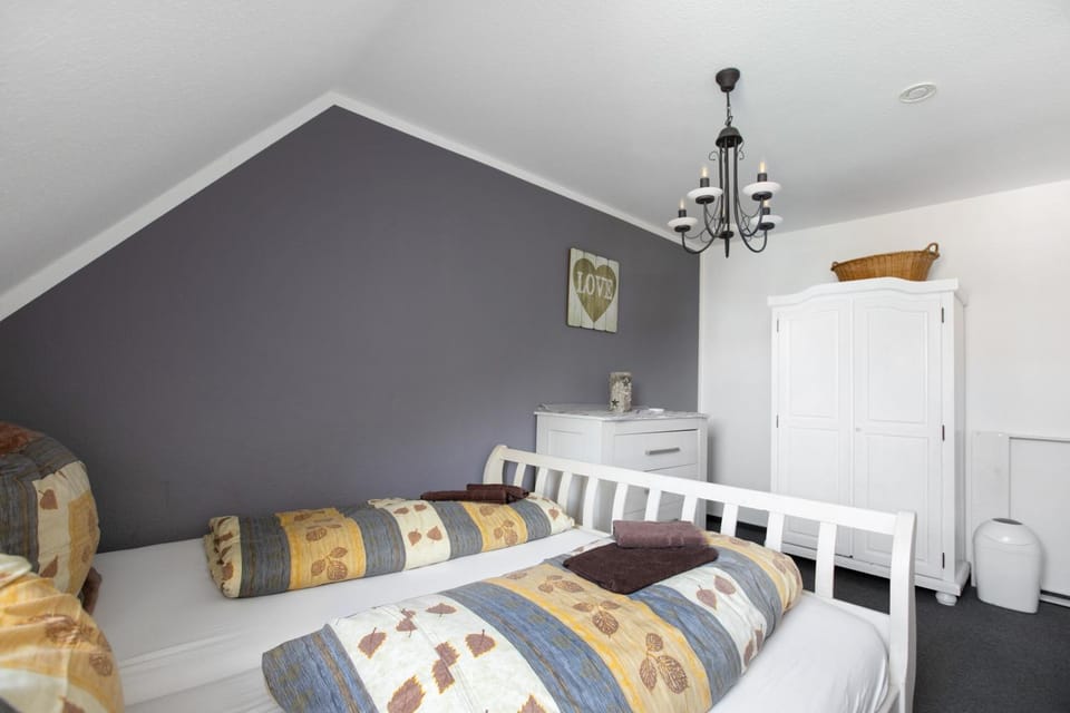 Property building, Living room, Bedroom