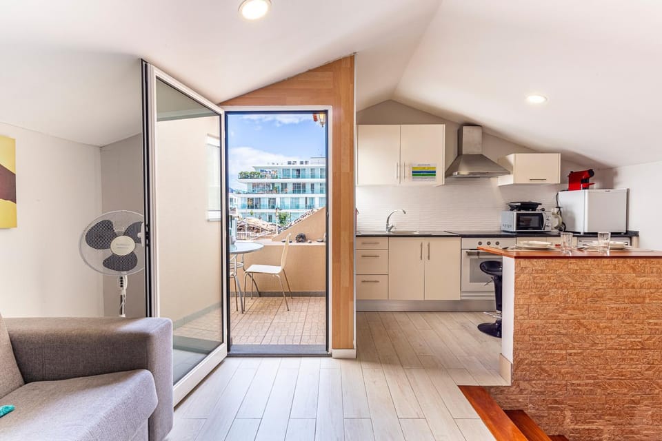 Property building, Kitchen or kitchenette, Living room
