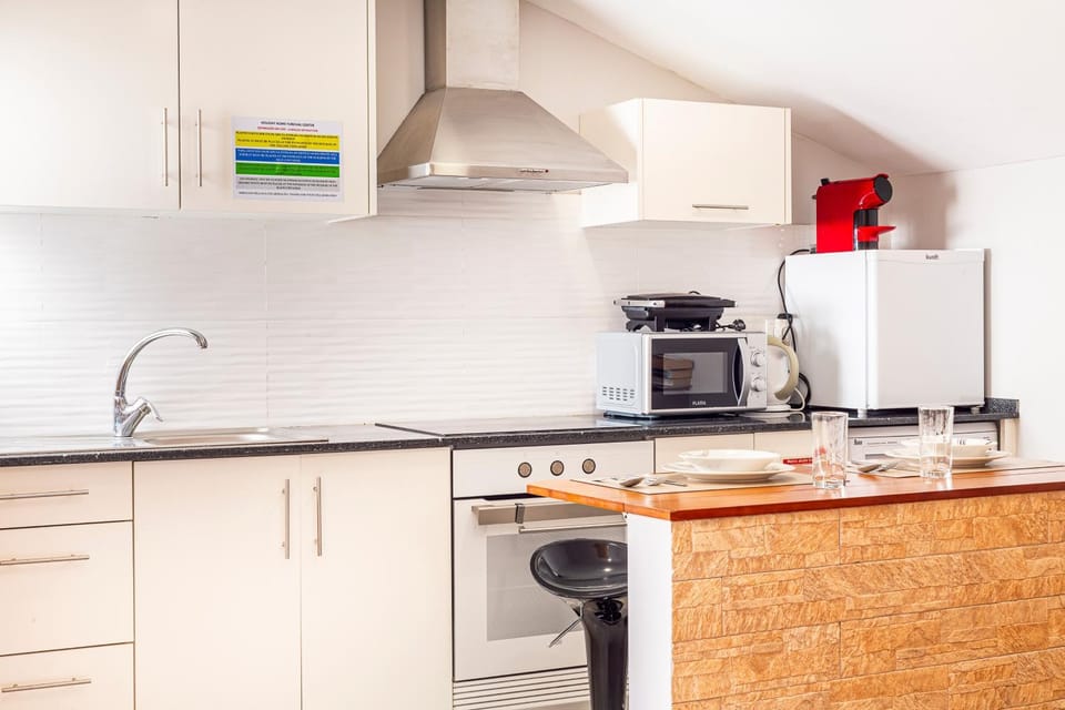 Kitchen or kitchenette, Living room
