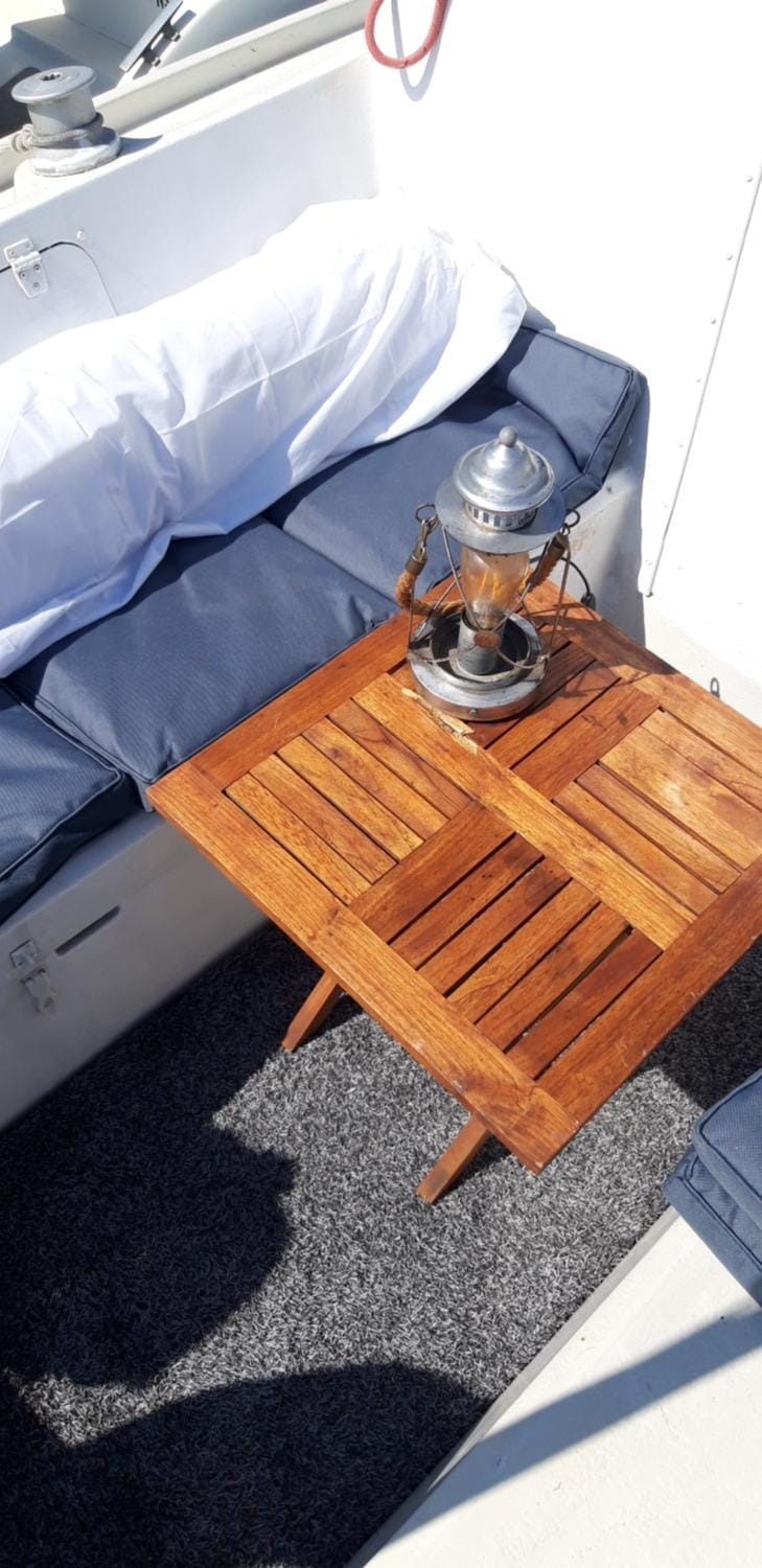 Le Nid sur l'Eau Docked boat in Occitanie