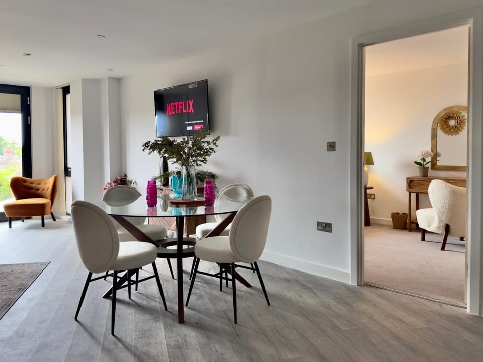 Dining area, Bedroom