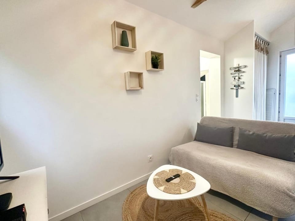 L'Escale Paisible - Terrasse - Clim - Parking Apartment in Mont-de-Marsan