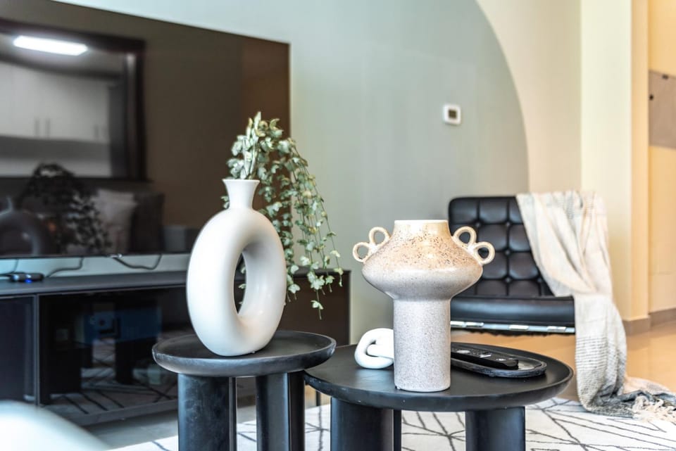 The Smart Concierge - Time Place Apartment in Dubai