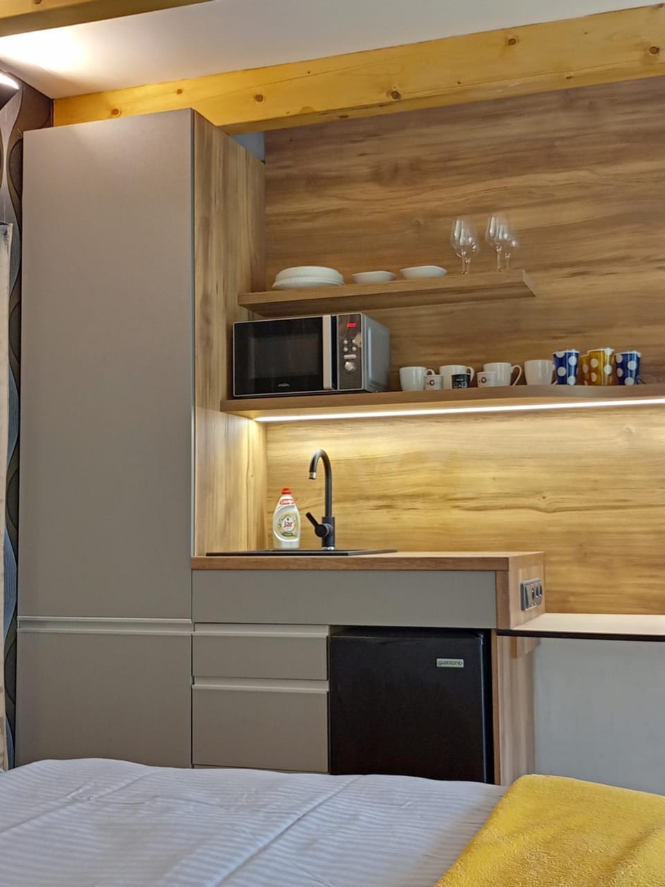 Kitchen or kitchenette, Photo of the whole room, Bedroom